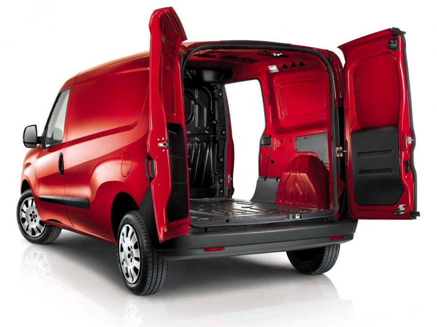  Fiat Doblo Cargo 2010 года  (фото 12 из 19)